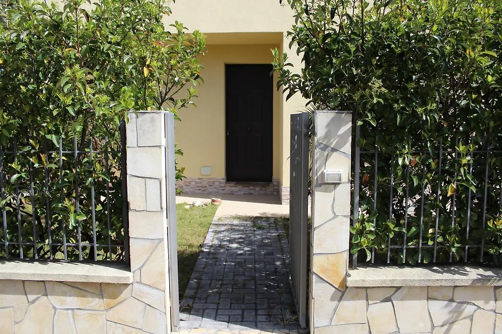 Casa Vacanze Roccella Beach Campofelice Di Roccella