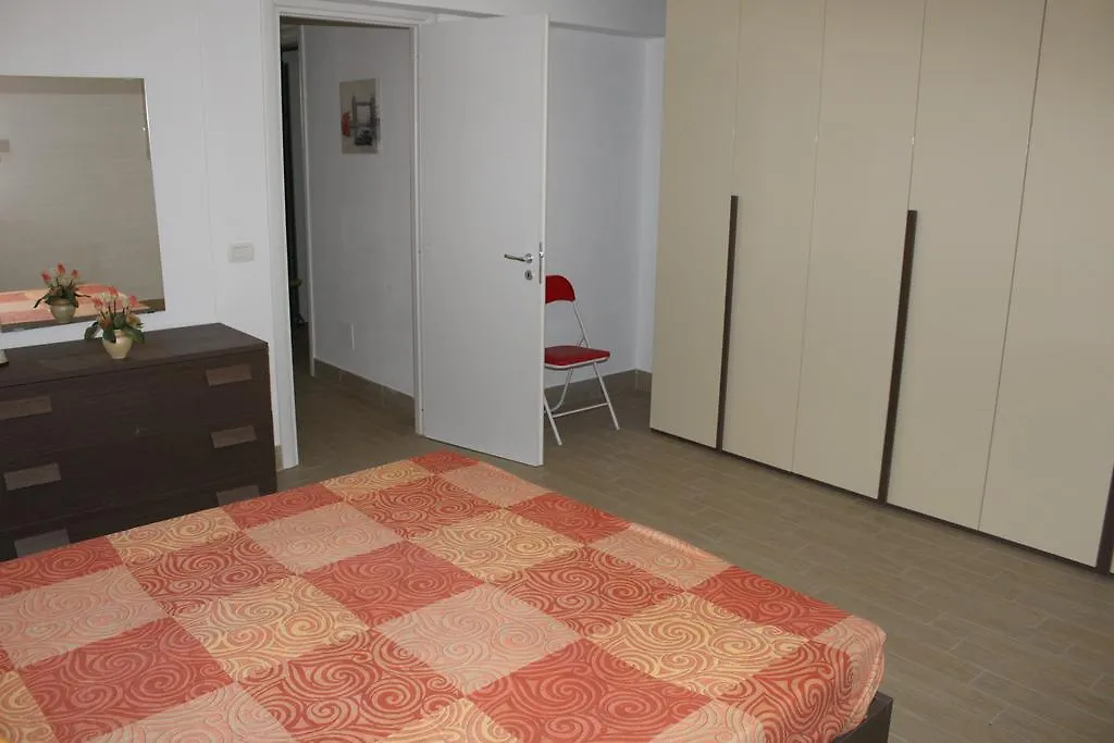 Casa Vacanze Roccella Beach Campofelice Di Roccella 0*,
